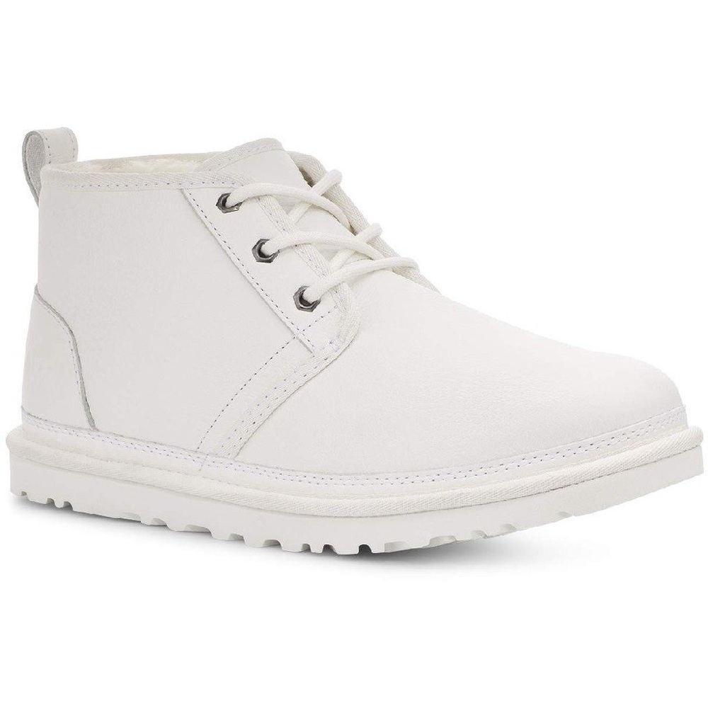 NWOB UGG Neumel Leather Boots in White Size M6/W7.5